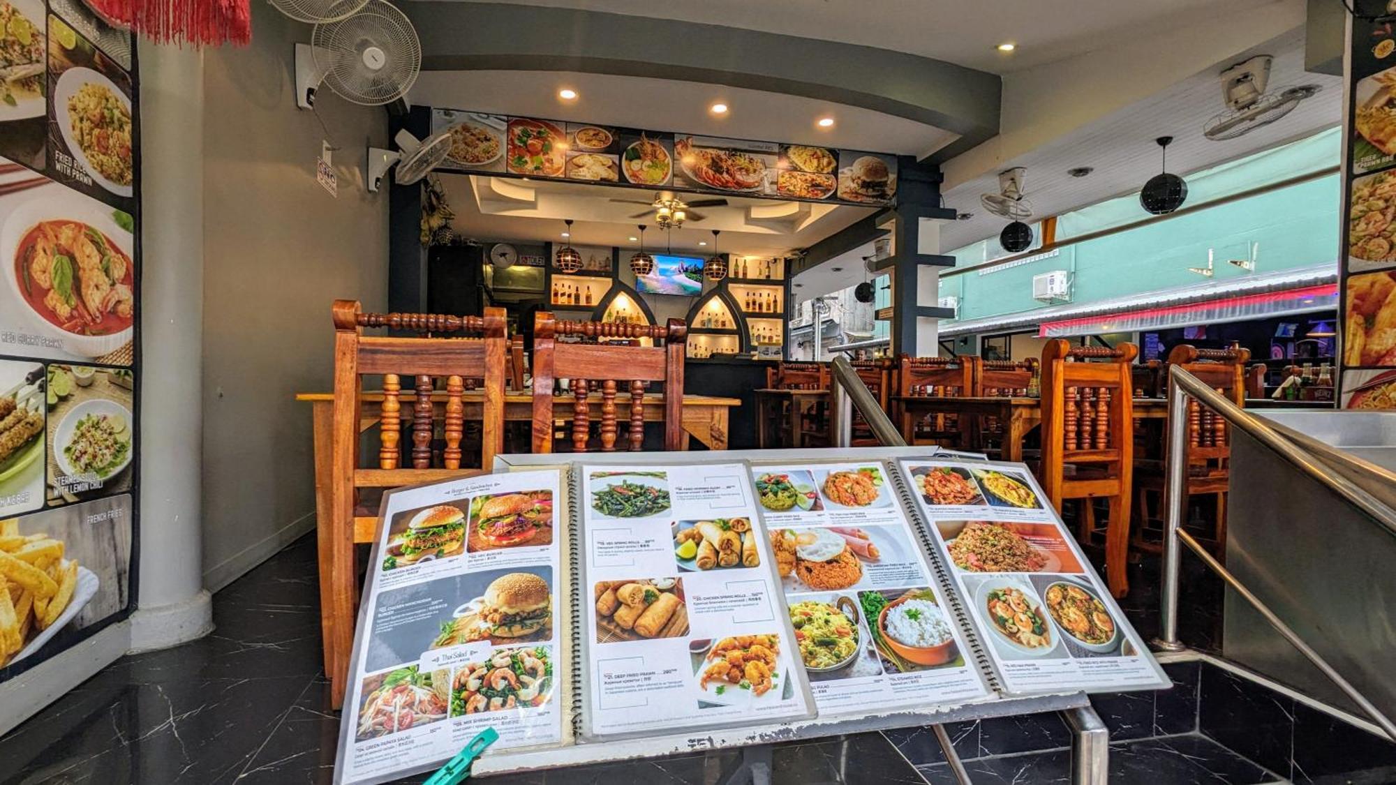 فندق Heaven House Restro & Bar Patong المظهر الخارجي الصورة