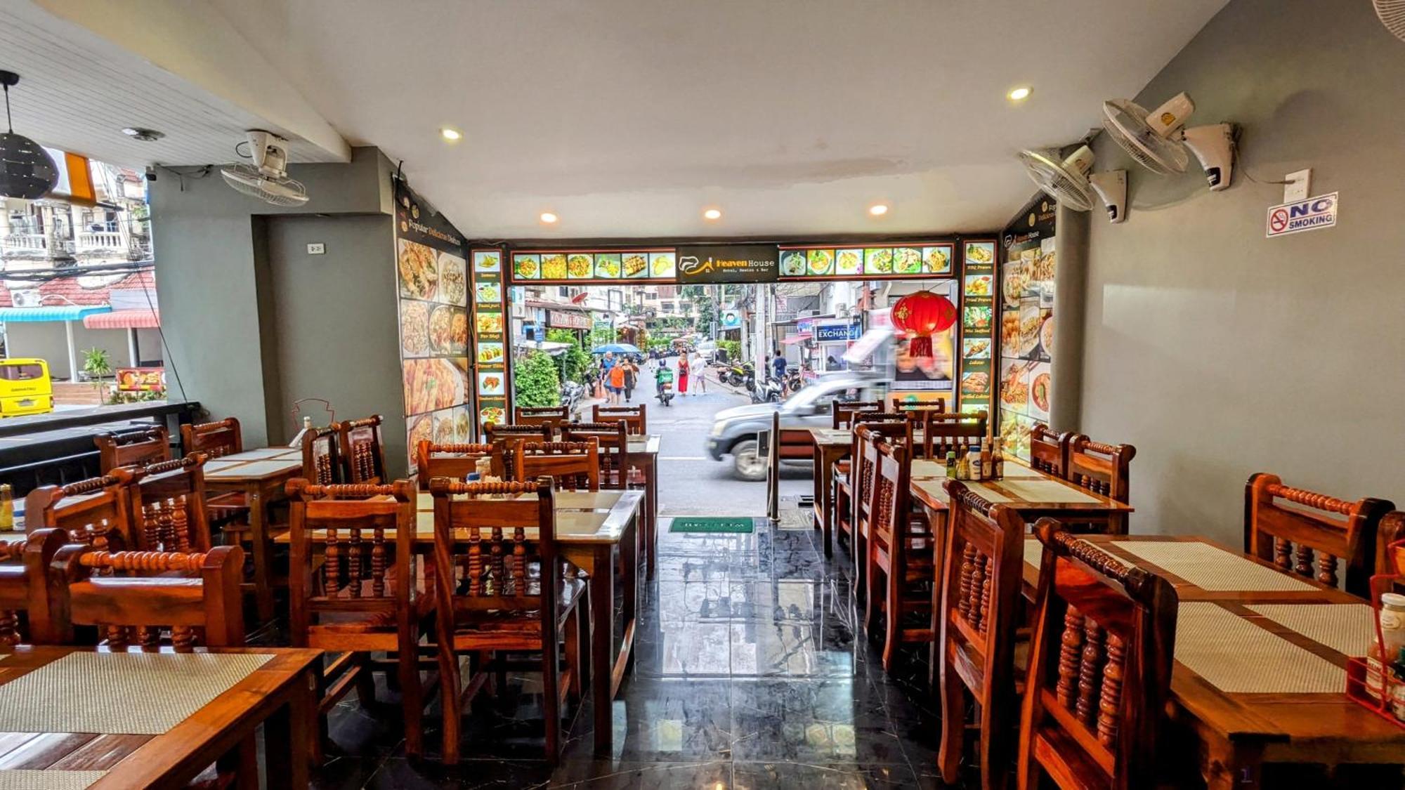 فندق Heaven House Restro & Bar Patong المظهر الخارجي الصورة