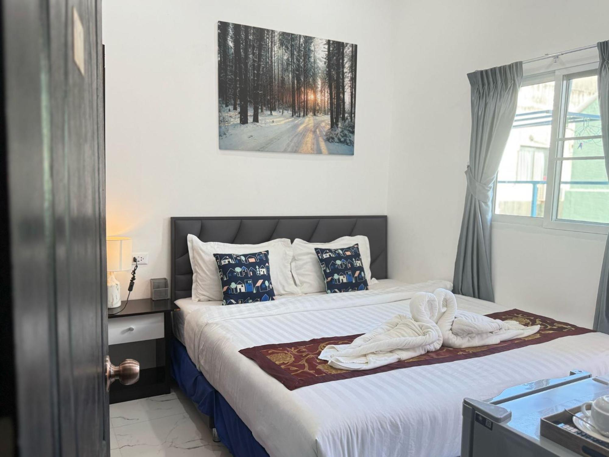 فندق Heaven House Restro & Bar Patong المظهر الخارجي الصورة