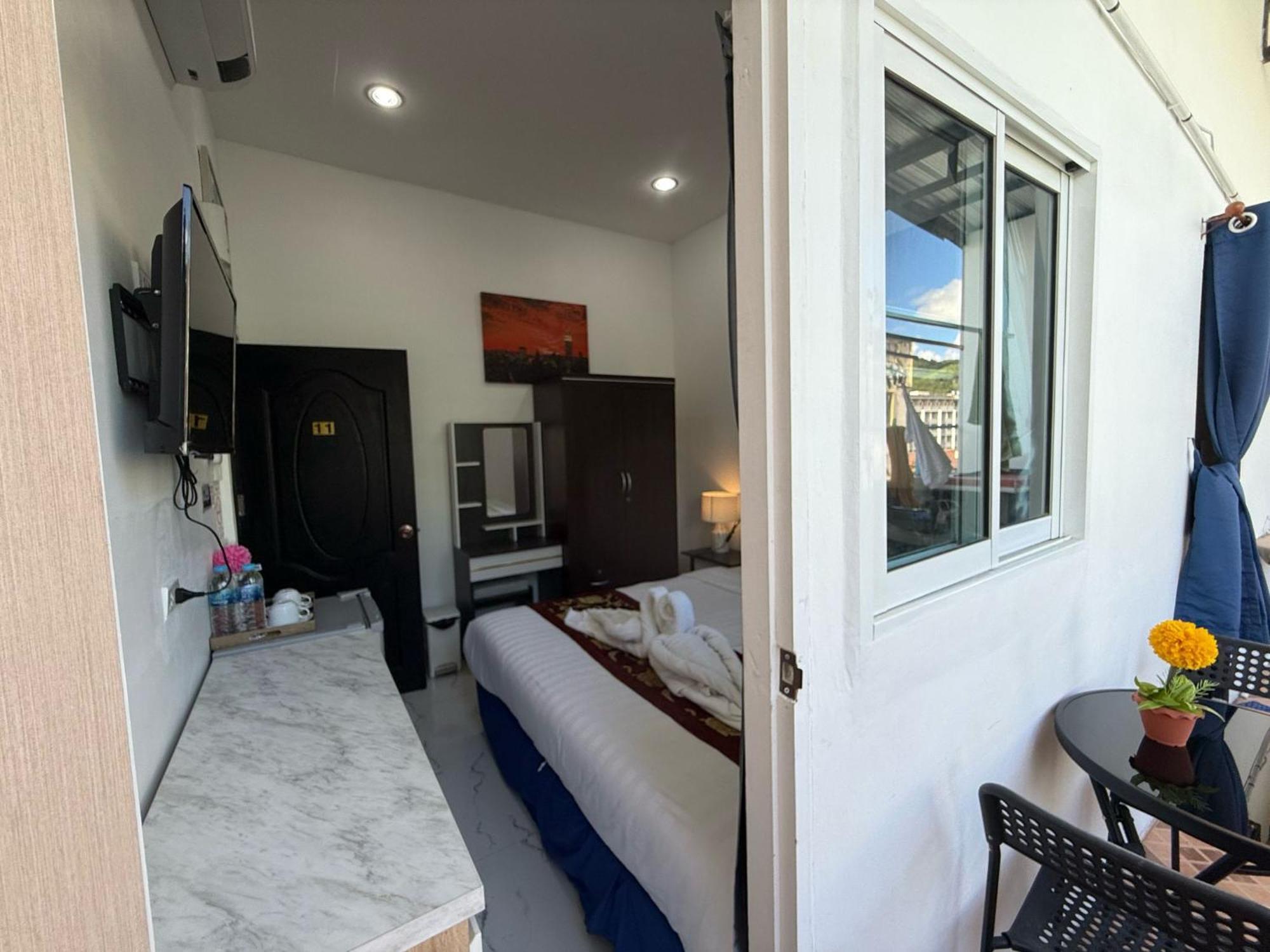 فندق Heaven House Restro & Bar Patong المظهر الخارجي الصورة